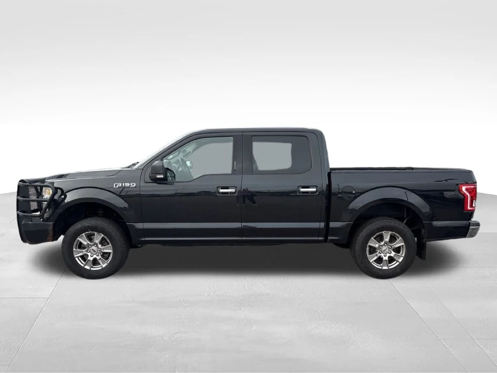 Used 2015 Tuxedo Black Metallic Ford XLT image 3