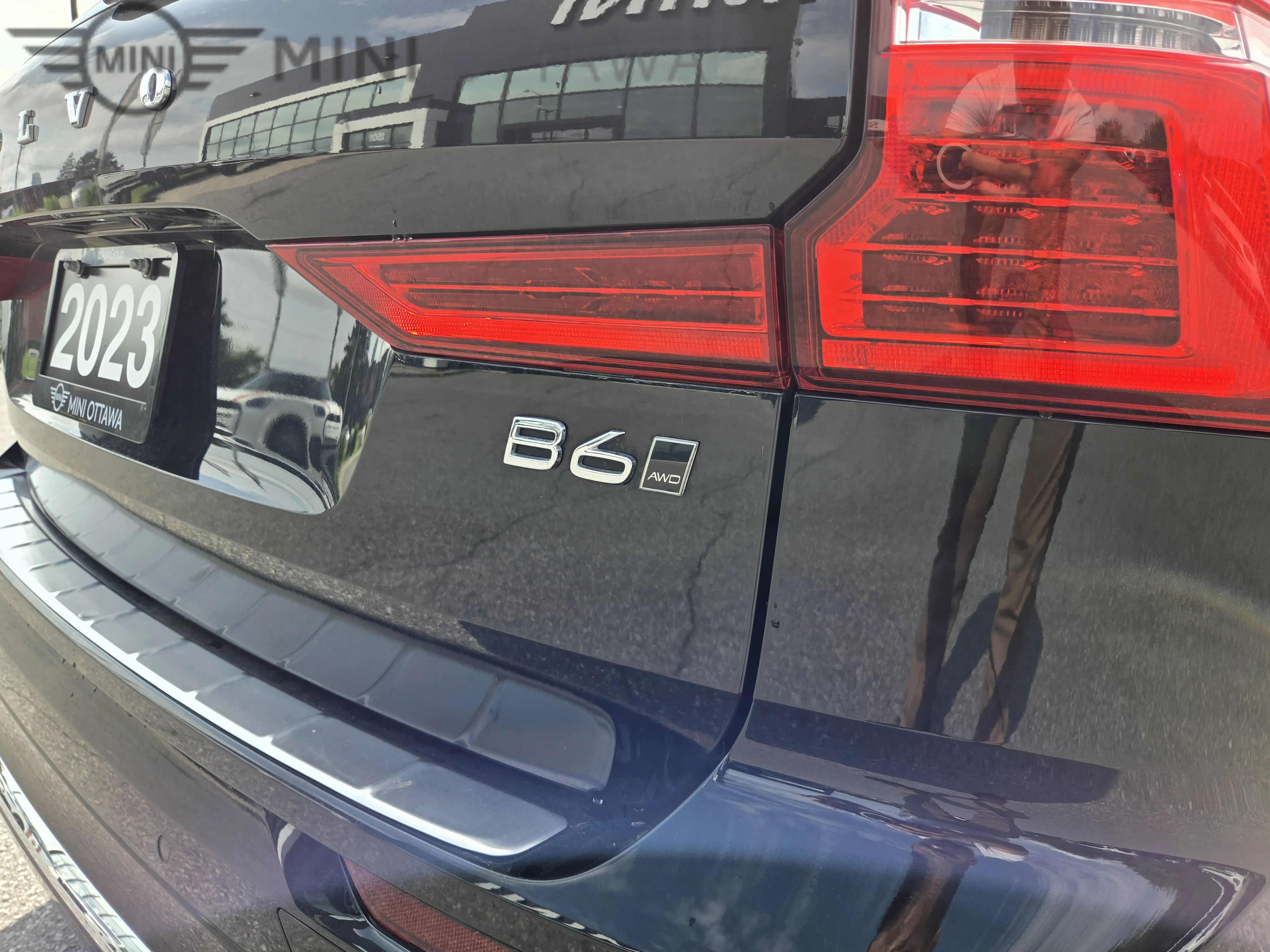 Used 2023 Black Solid Stone Volvo Ultimate Bright Theme image 17