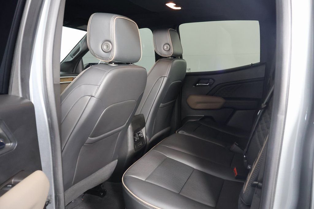 Used 2023 Silver GMC Denali image 11