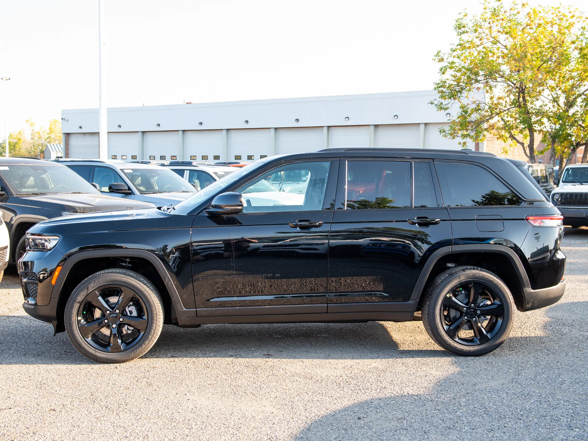 New 2025 Black Jeep Altitude* 4x4, Sunroof, Trailer Tow Pkg, Heated Leather image 2