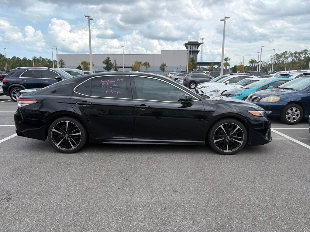 Used 2019  Toyota XSE image 2