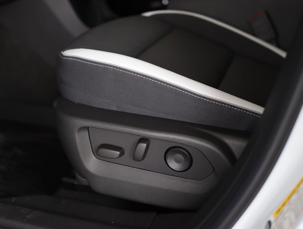 New 2026 Iridescent White Tricoat Buick Sport Touring image 26