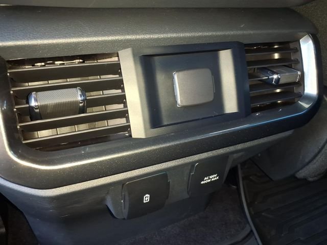 Used 2023 Black Metallic Ford XLT image 20
