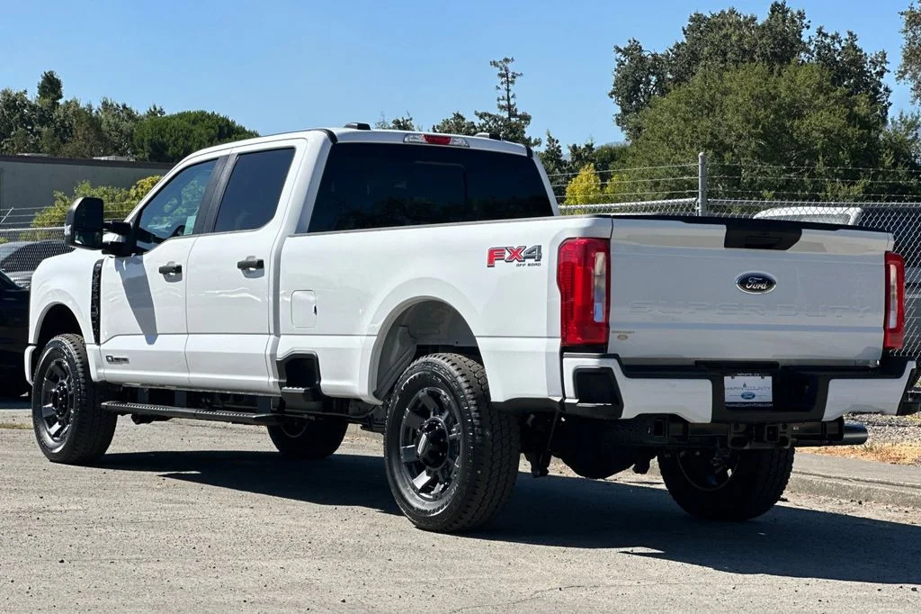 New 2026 Oxford White Ford F-350® XL image 6