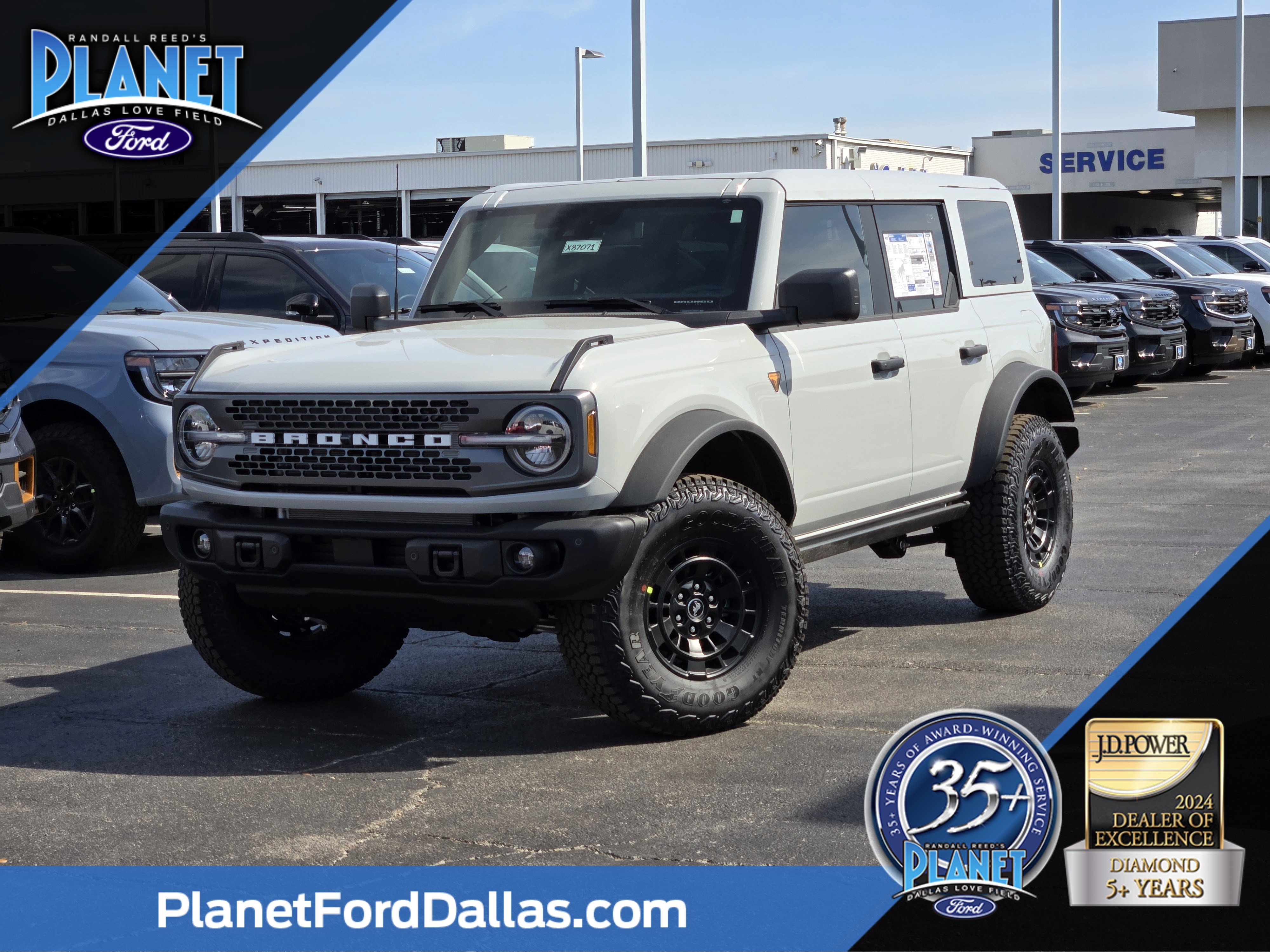 New 2026 Avalanche Gray Ford Badlands image 1
