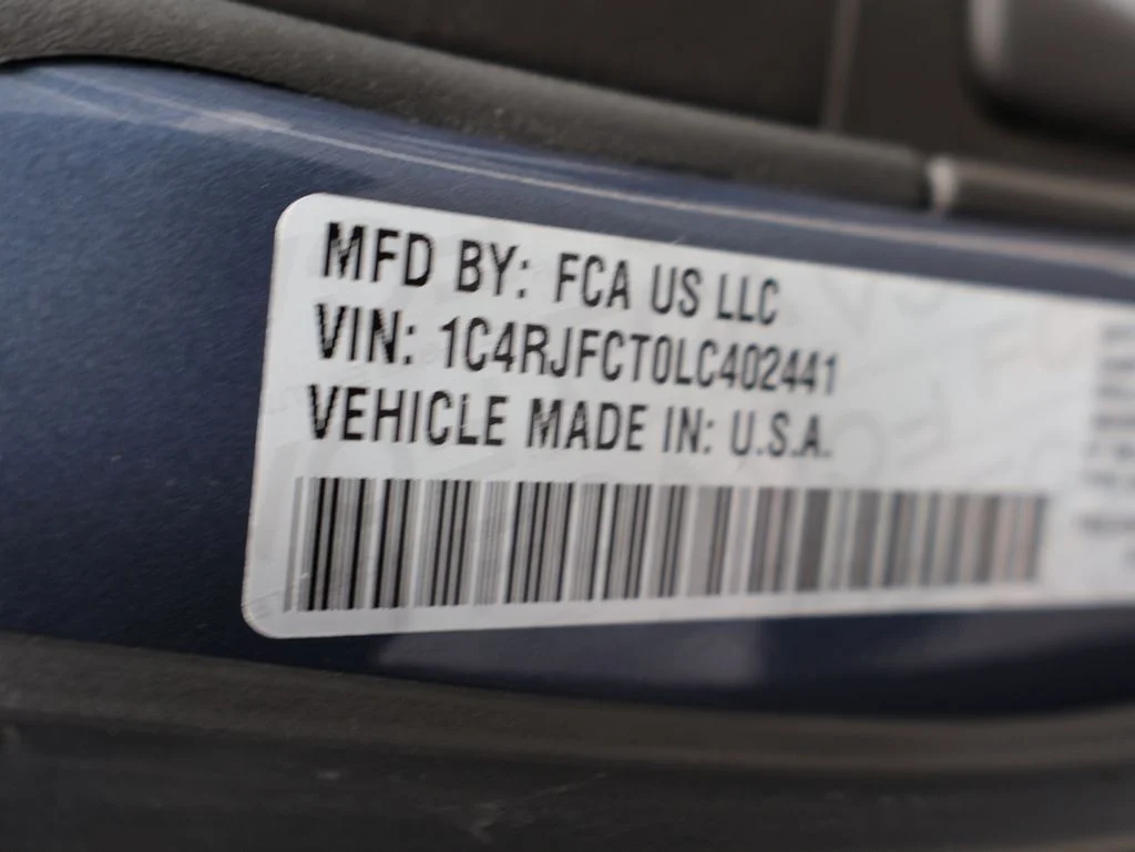 Used 2020 Blue Jeep Overland image 38
