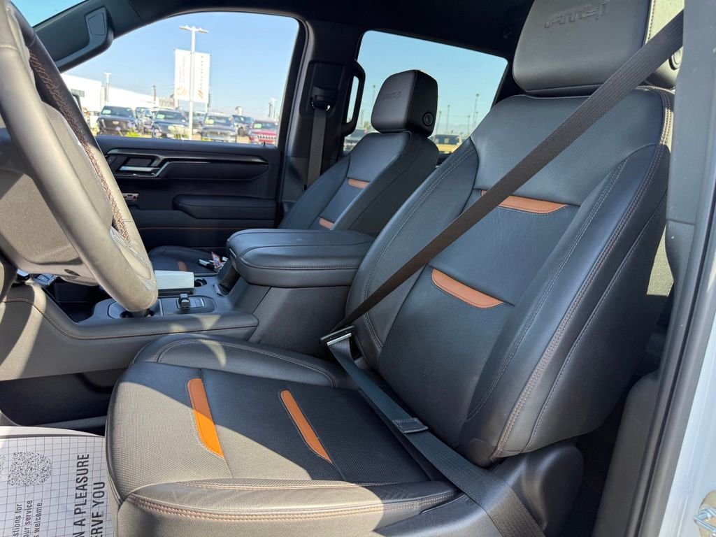 Used 2025 Summit White GMC AT4 image 5