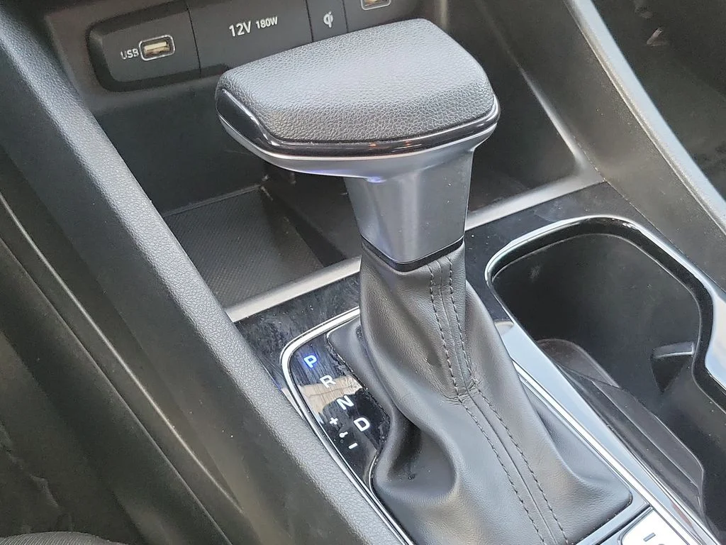 Used 2024 Black Hyundai SEL image 39