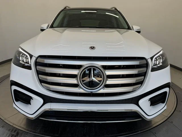 New 2026 MANUFAKTUR Moonlight White Metallic Mercedes-Benz GLS 450 image 13