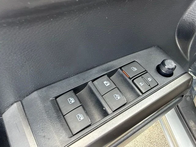 Used 2022 Silver Toyota SR5 image 27