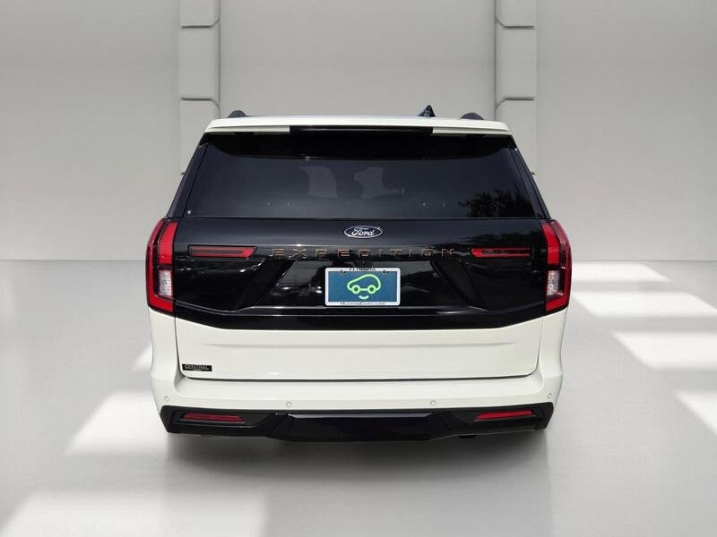Used 2025 White Metallic FORD TREMOR 4X4 image 4