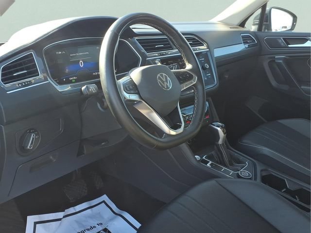 Used 2024  Volkswagen SE image 6