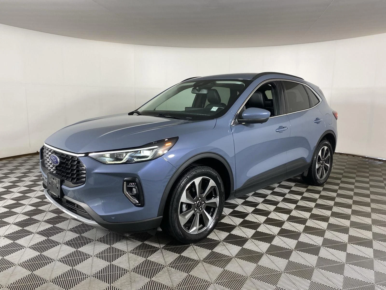 Used 2023 Vapor Blue Ford Platinum image 6