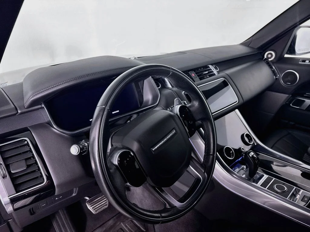 Used 2020  Land Rover HSE Dynamic image 4