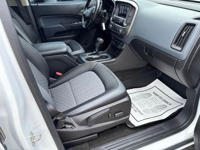 Used 2017 White Chevrolet Z71 image 11