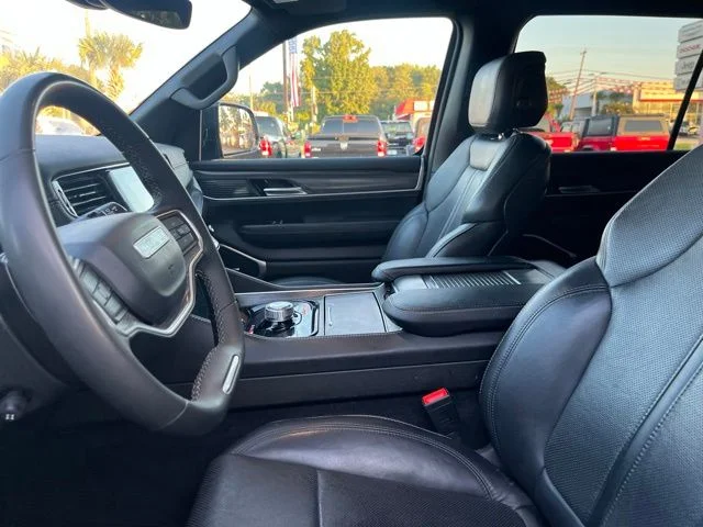 Used 2024 White Jeep Series II image 9