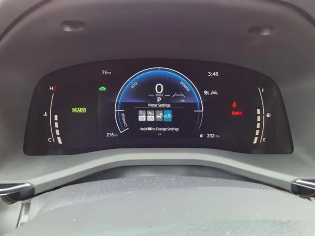 2025 Toyota Camry SE - Photo 22
