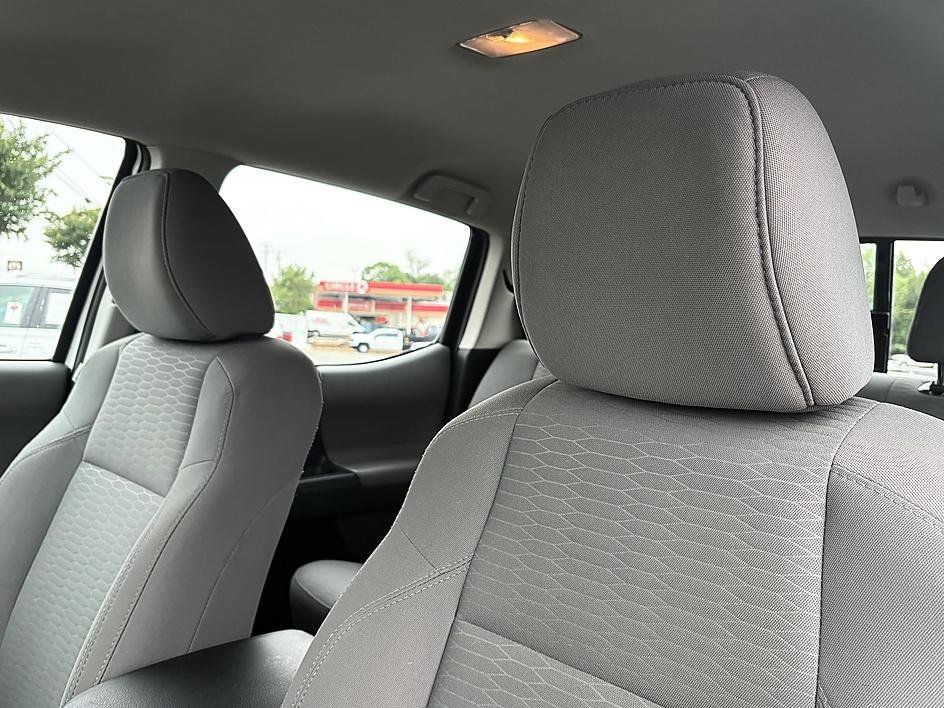 Used 2018 Super White Toyota SR image 15