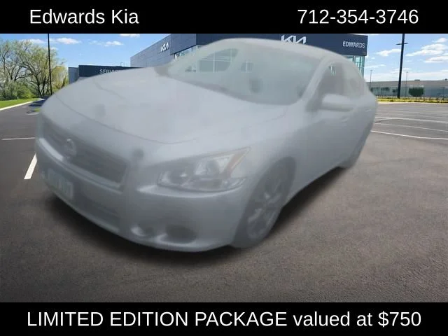 2014 Nissan Maxima's photo