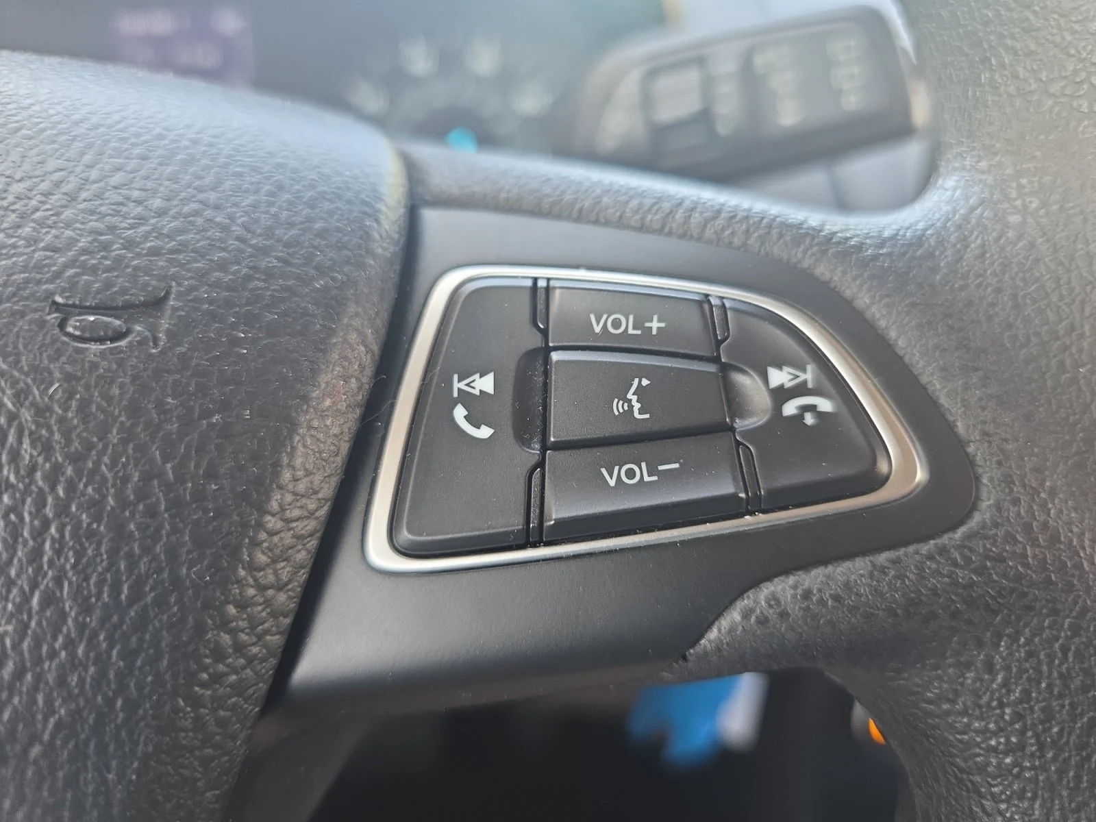 Used 2018 Moondust Silver Metallic Ford S image 22