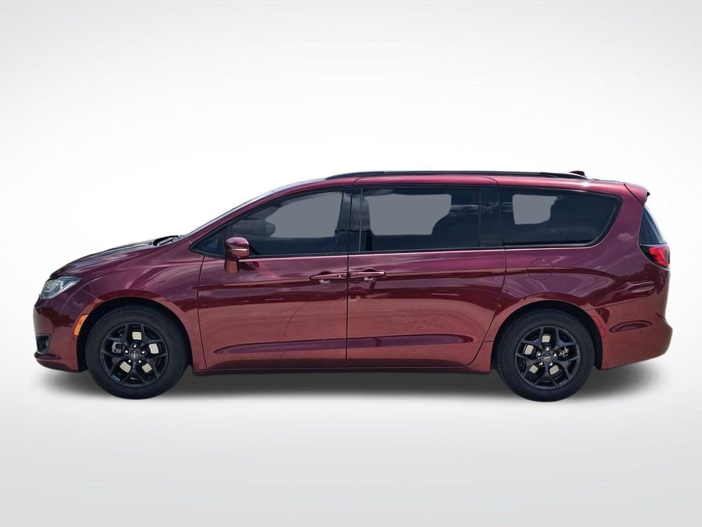 Used 2019 Red Chrysler Limited image 7