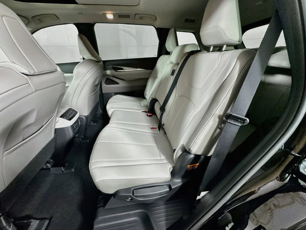 Certified Used 2026 Black INFINITI PURE image 33