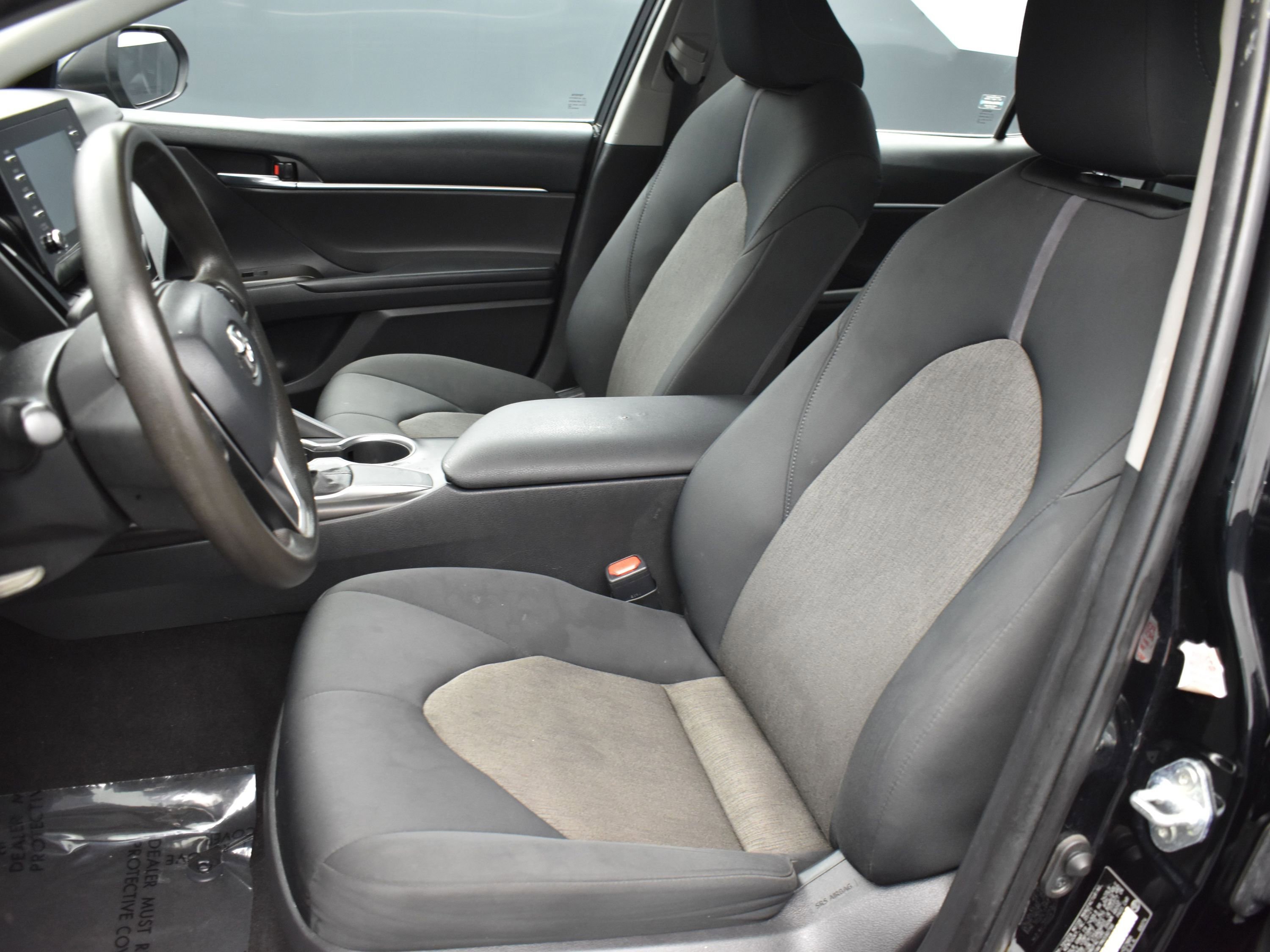 2021 Toyota Camry LE - Photo 10