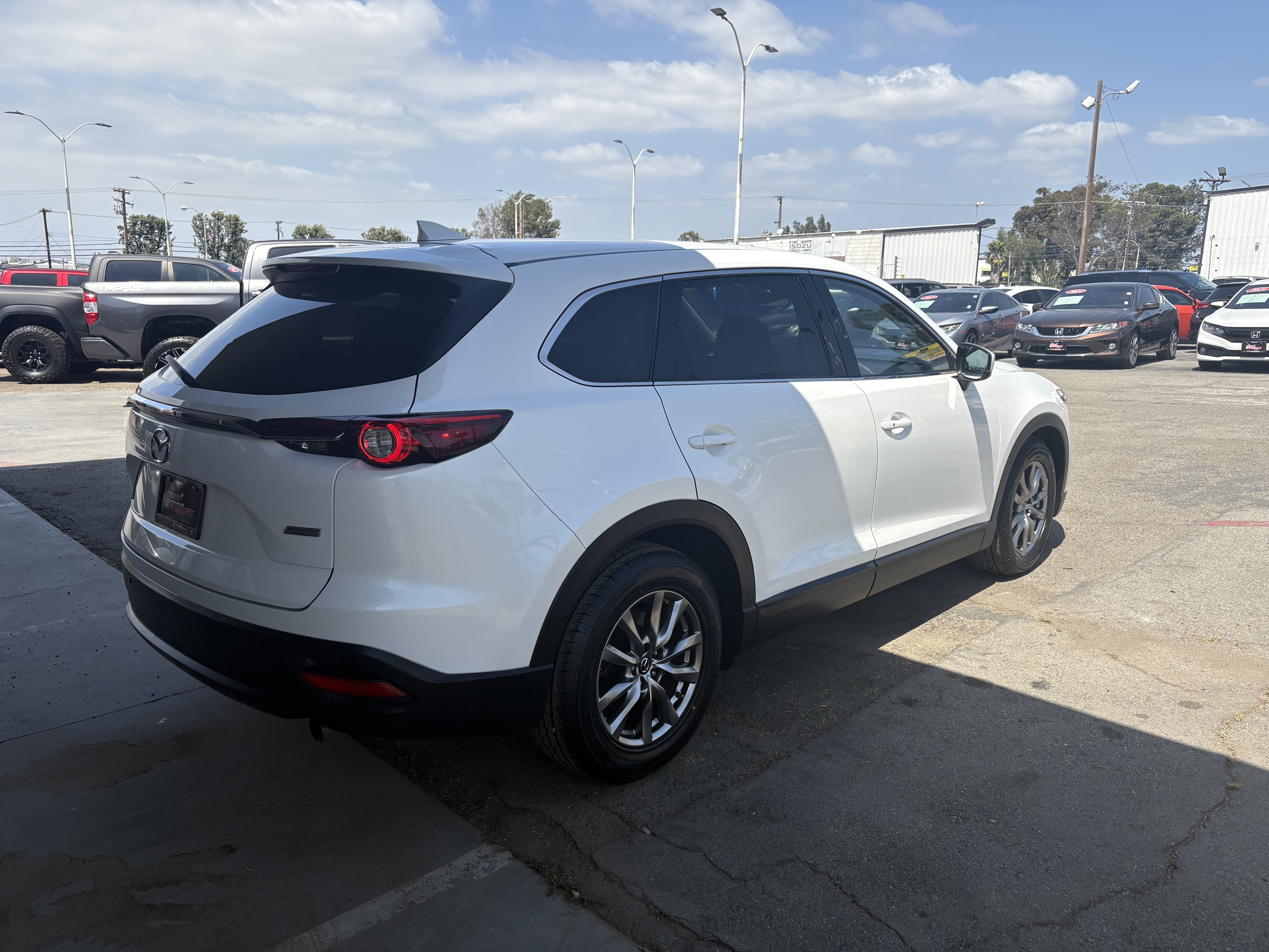 Used 2019 Snowflake White Pearl Mica Mazda Touring image 4