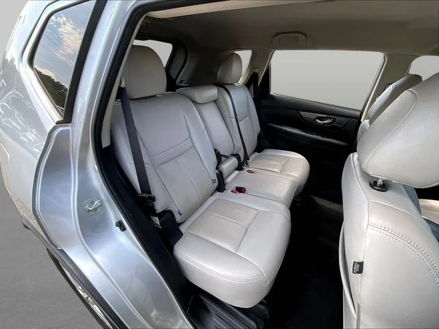 Used 2020 Silver Nissan SV image 26