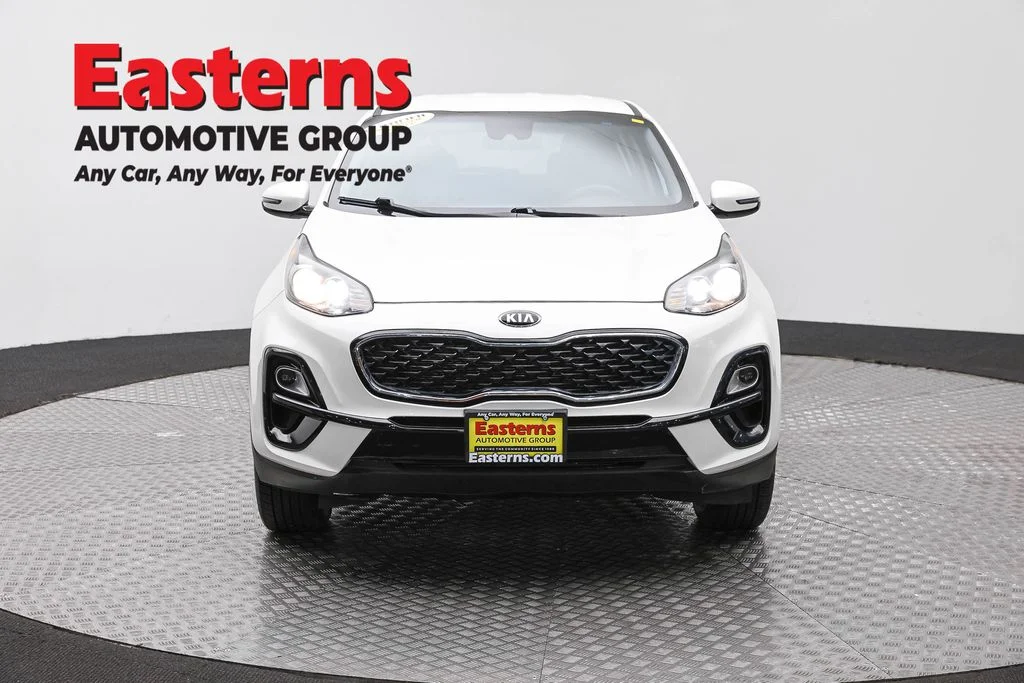 Used 2022 White Kia LX image 2