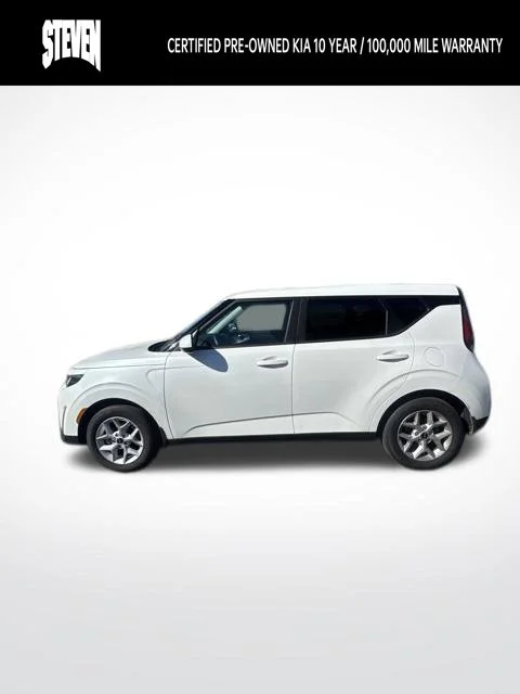 Used 2025 White Kia LX image 6