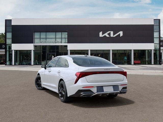 New 2027 Snow White Pearl Kia GT-Line image 4
