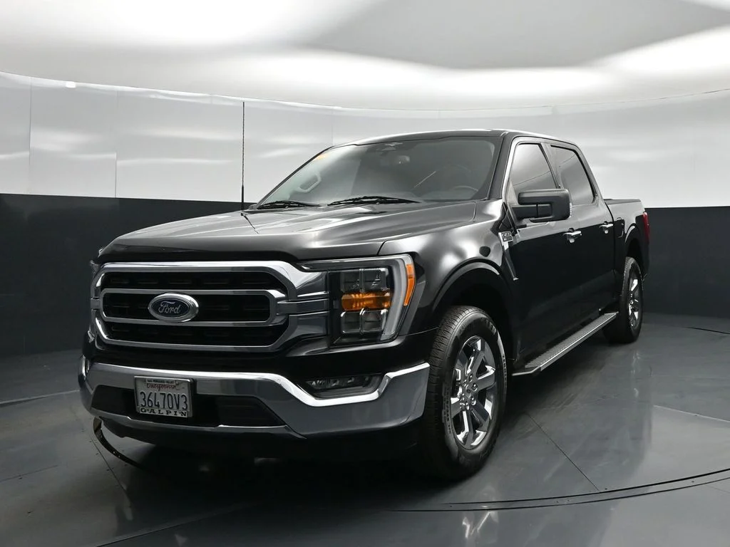 Used 2023 Black Ford XLT image 53