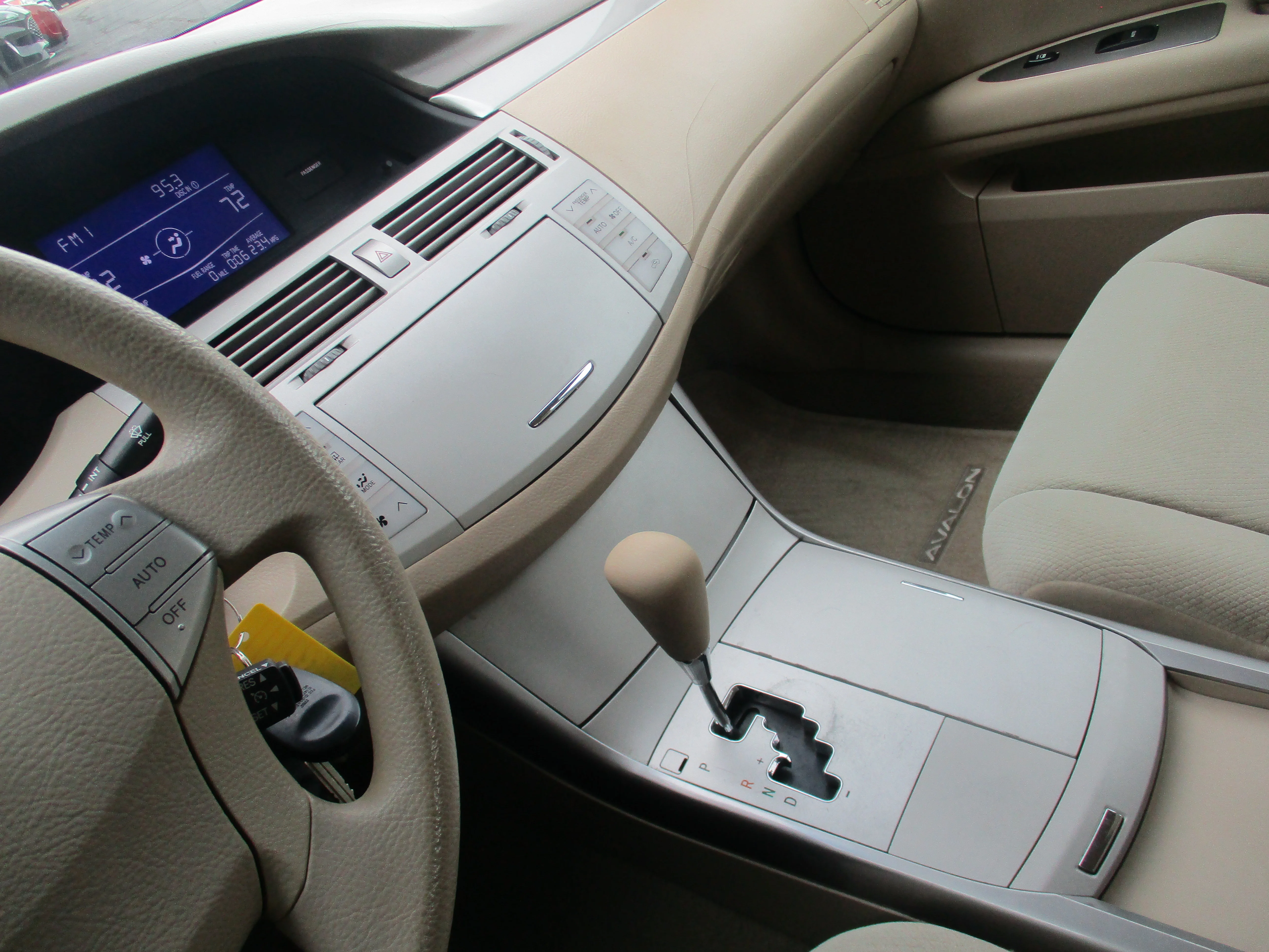 Used 2007 Beige Toyota  image 32