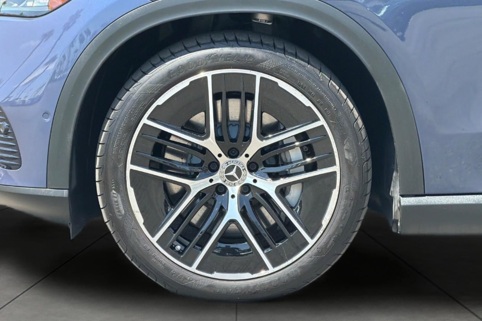 Certified Used 2023 Blue Mercedes-Benz 350+ SUV image 5