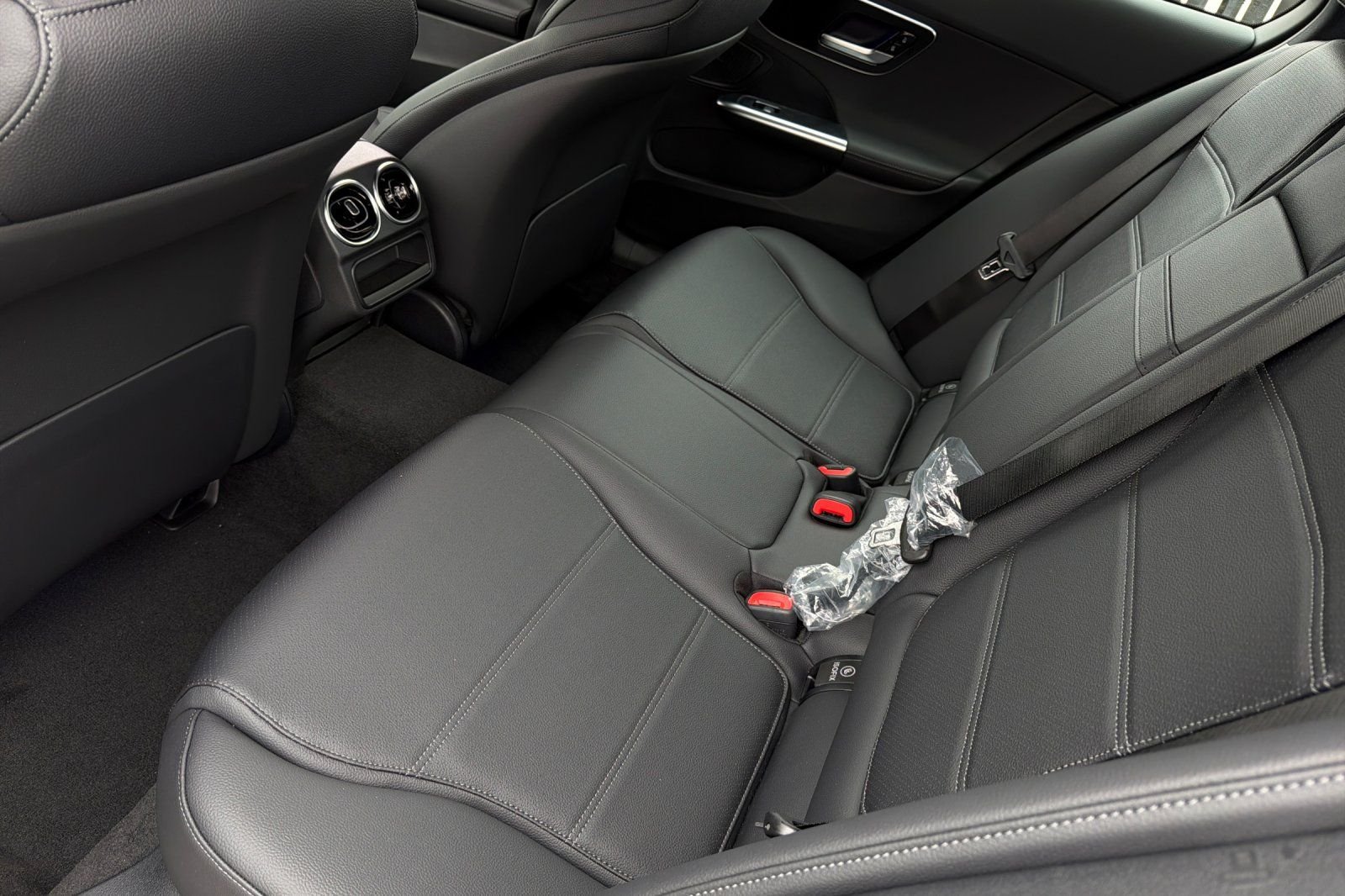 New 2026 Selenite Grey Metallic Mercedes-Benz C 300 image 10