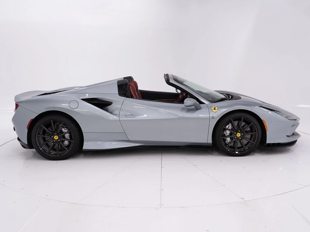 Used 2023 Grigio Titanio Metallic Ferrari  image 6