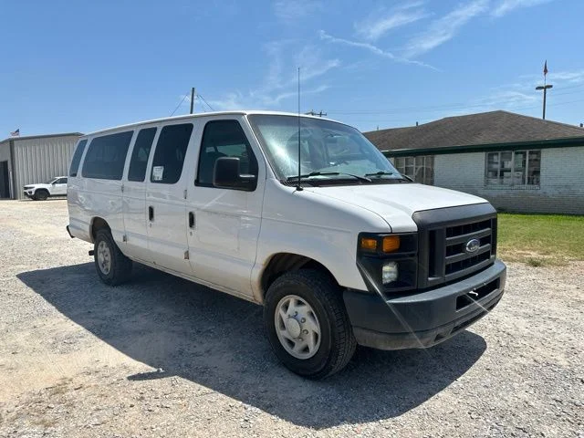 Used 2008 White Ford XL image 2
