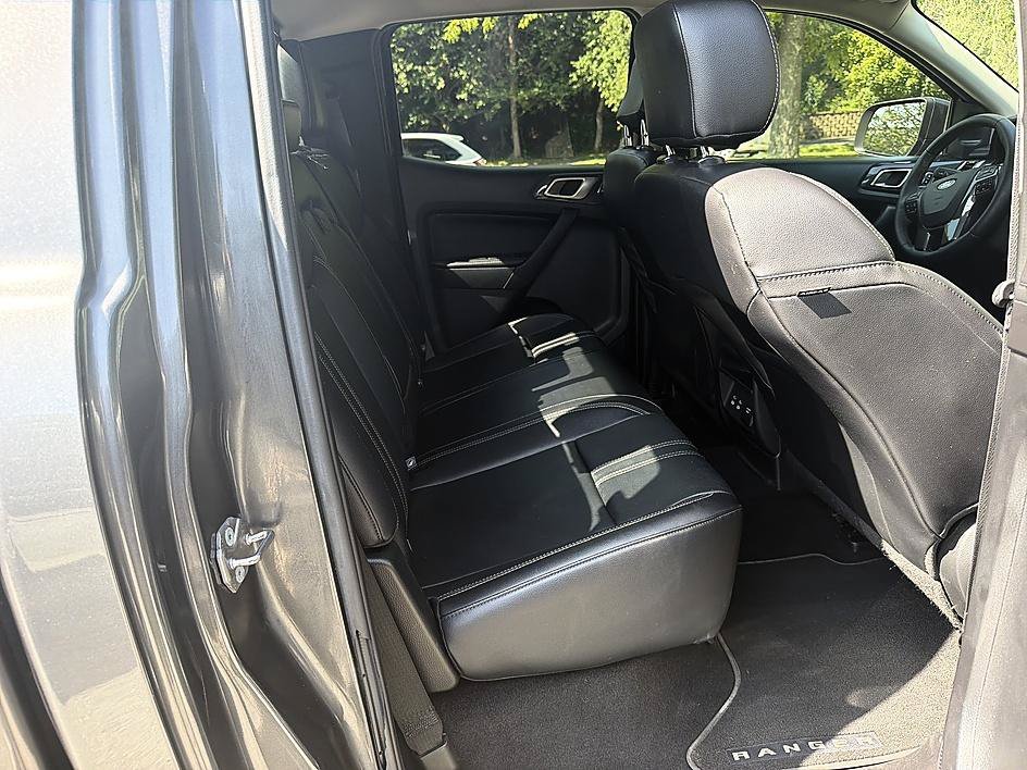 Used 2019 Magnetic Ford LARIAT image 22