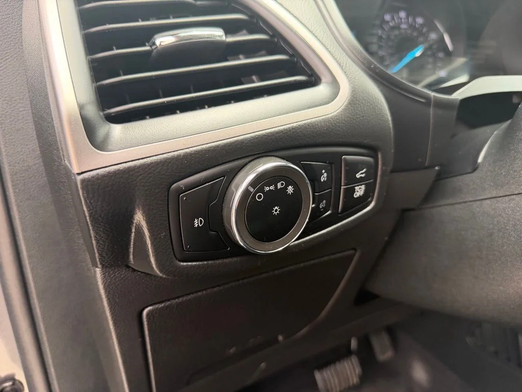 Used 2024 Gray Ford SEL image 14