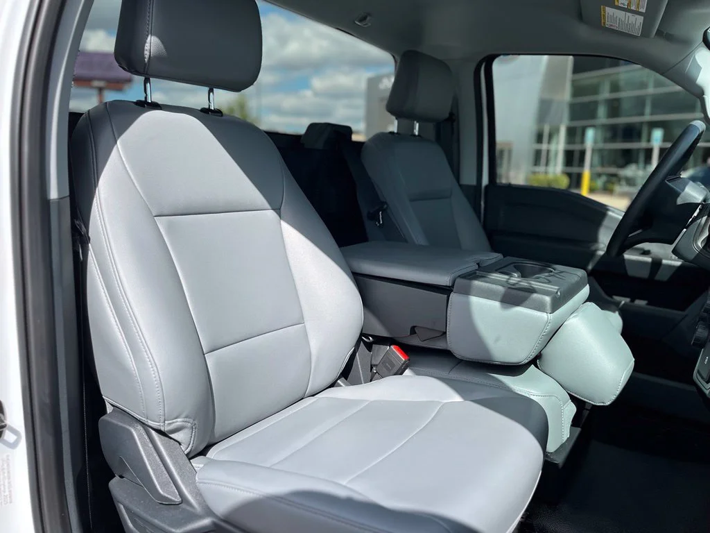 Used 2025 White Ford XL image 12