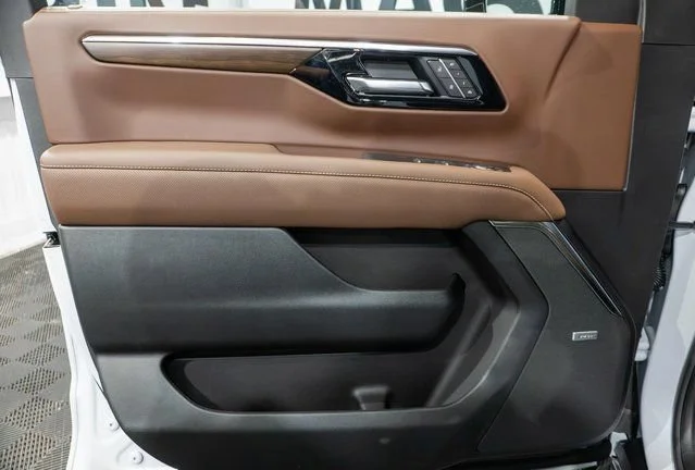 New 2026 Polar White Tricoat Chevrolet High Country image 15