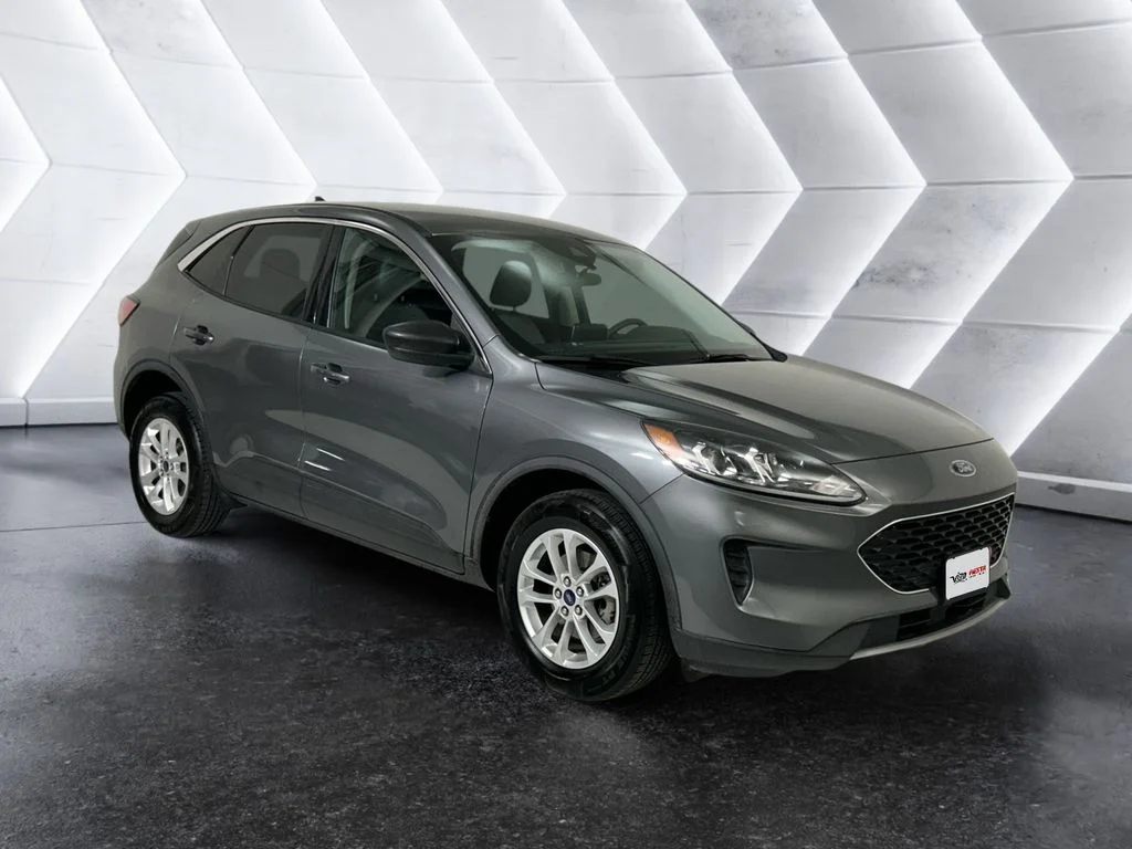 Used 2022 Gray Ford SE image 1