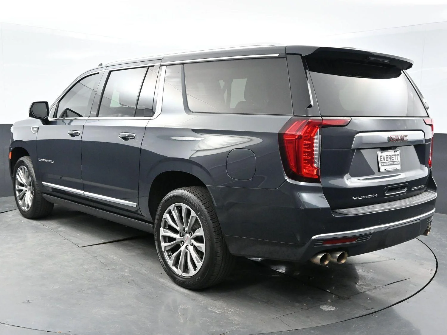 Used 2021 Hunter Metallic GMC Denali image 5