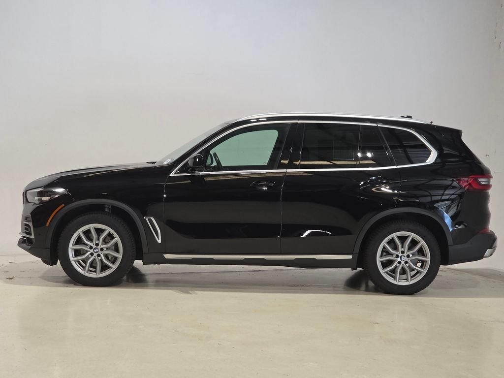 Used 2023 Black BMW xDrive40i image 4
