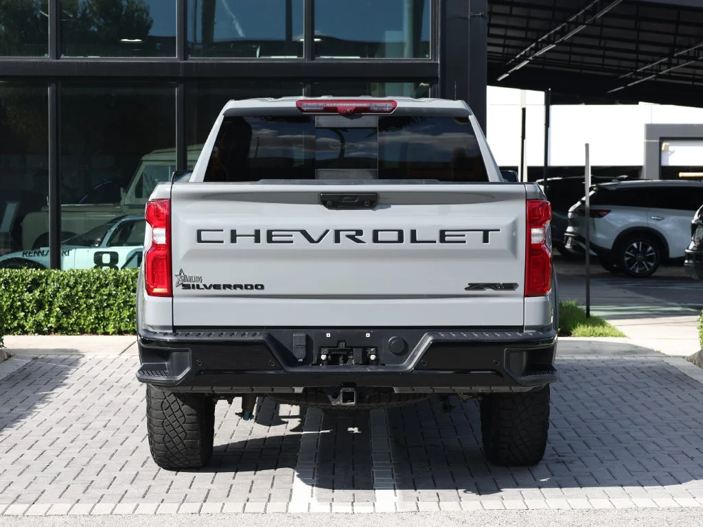 Used 2024 Gray Chevrolet ZR2 image 6