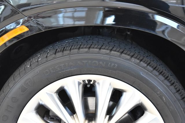 Used 2020 Black Hyundai Limited image 31