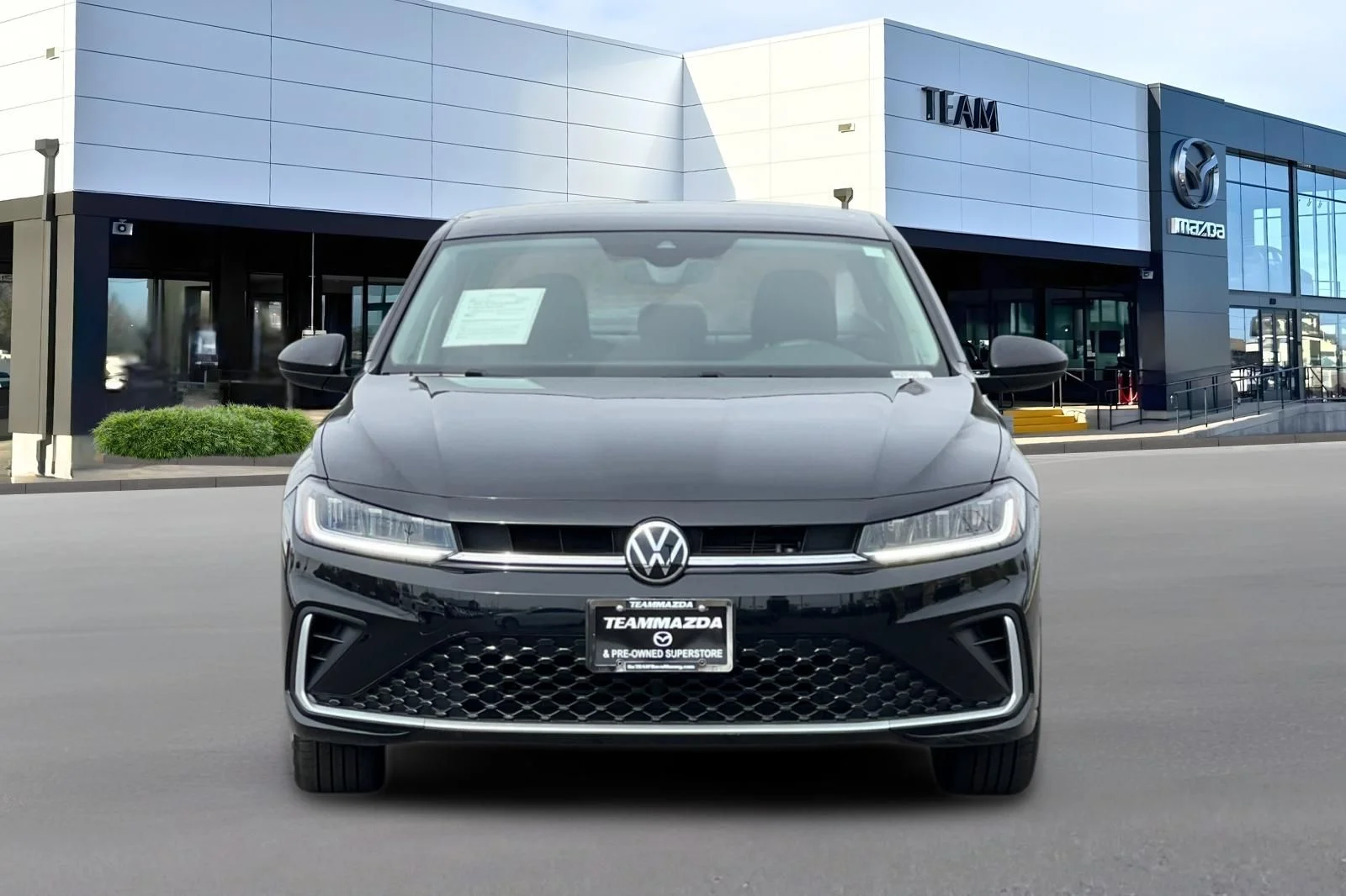 Used 2025 Black Volkswagen 1.5T SE image 6