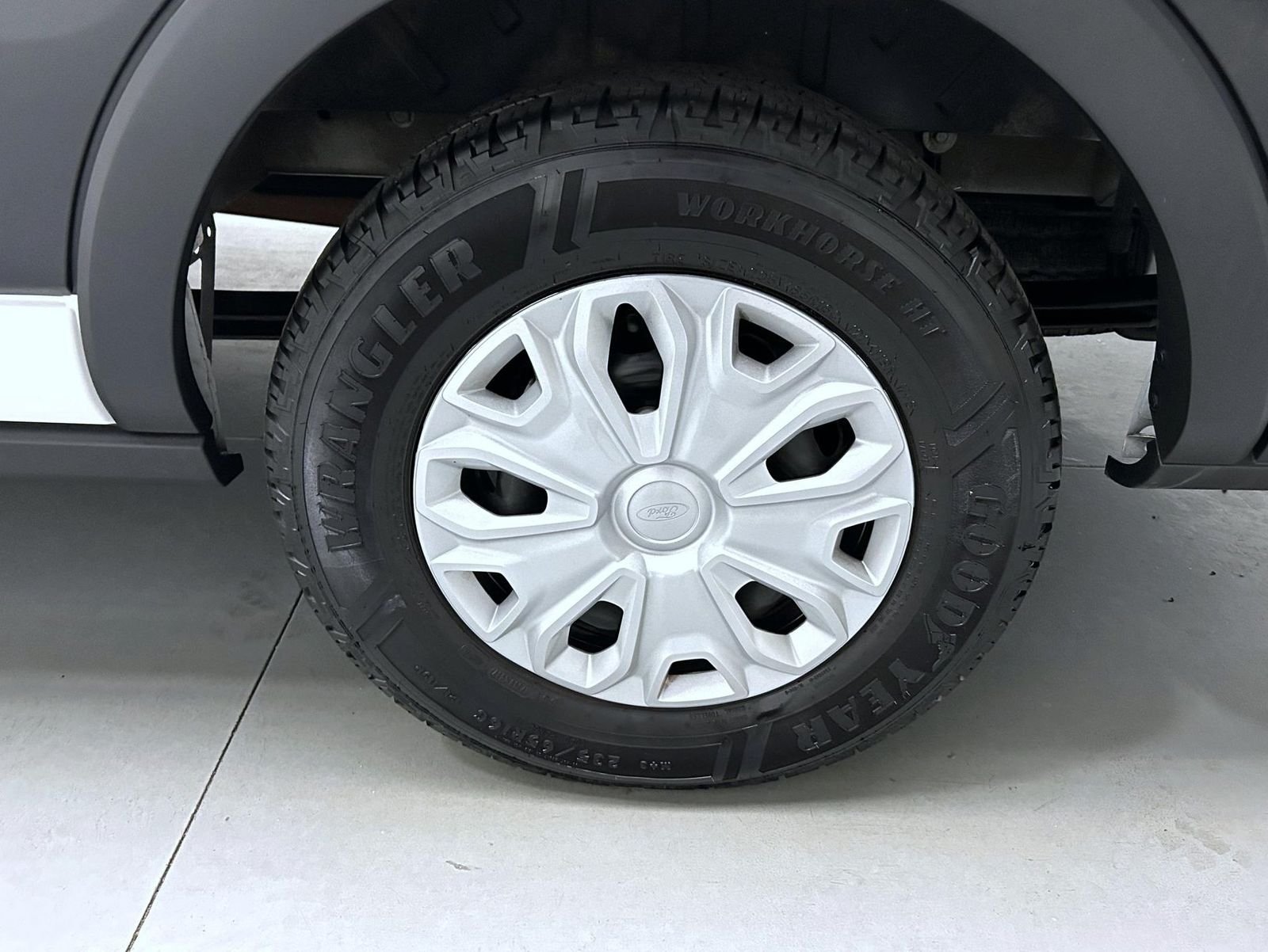Used 2025 White Ford XLT image 21