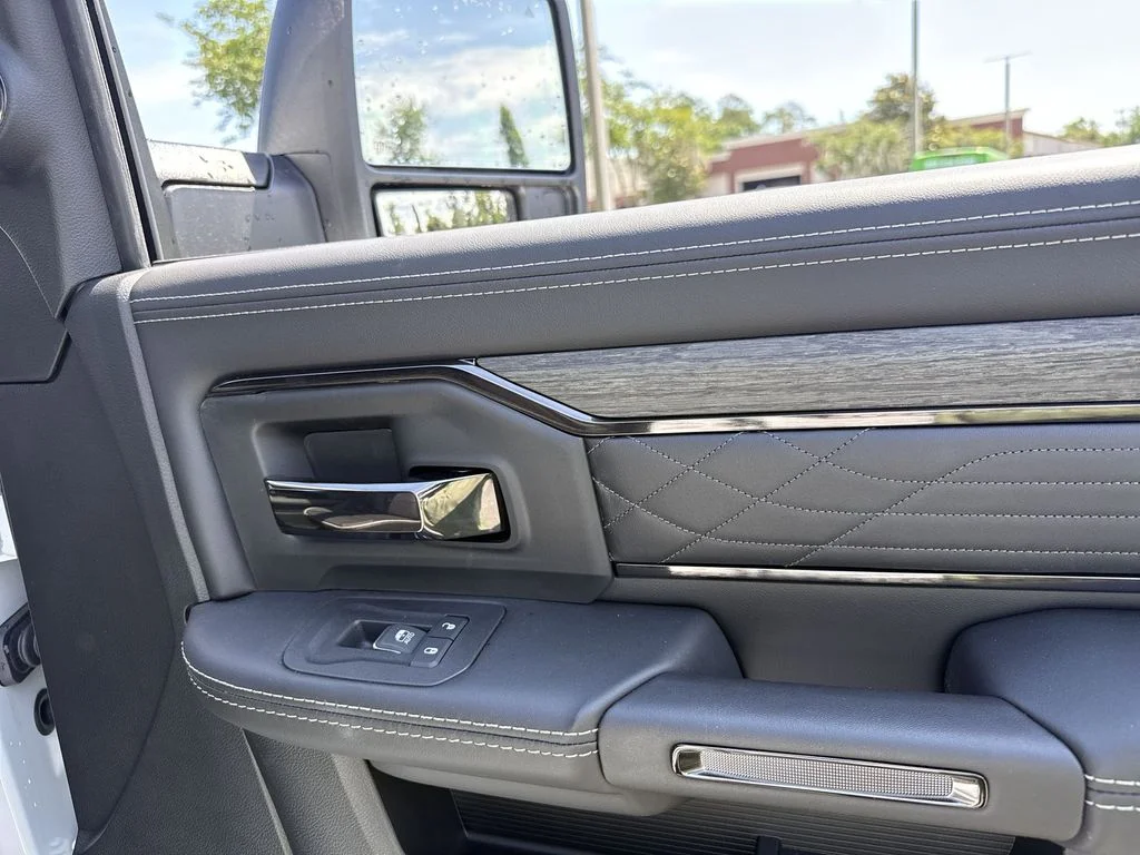 2026 RAM 2500 Limited - Photo 28